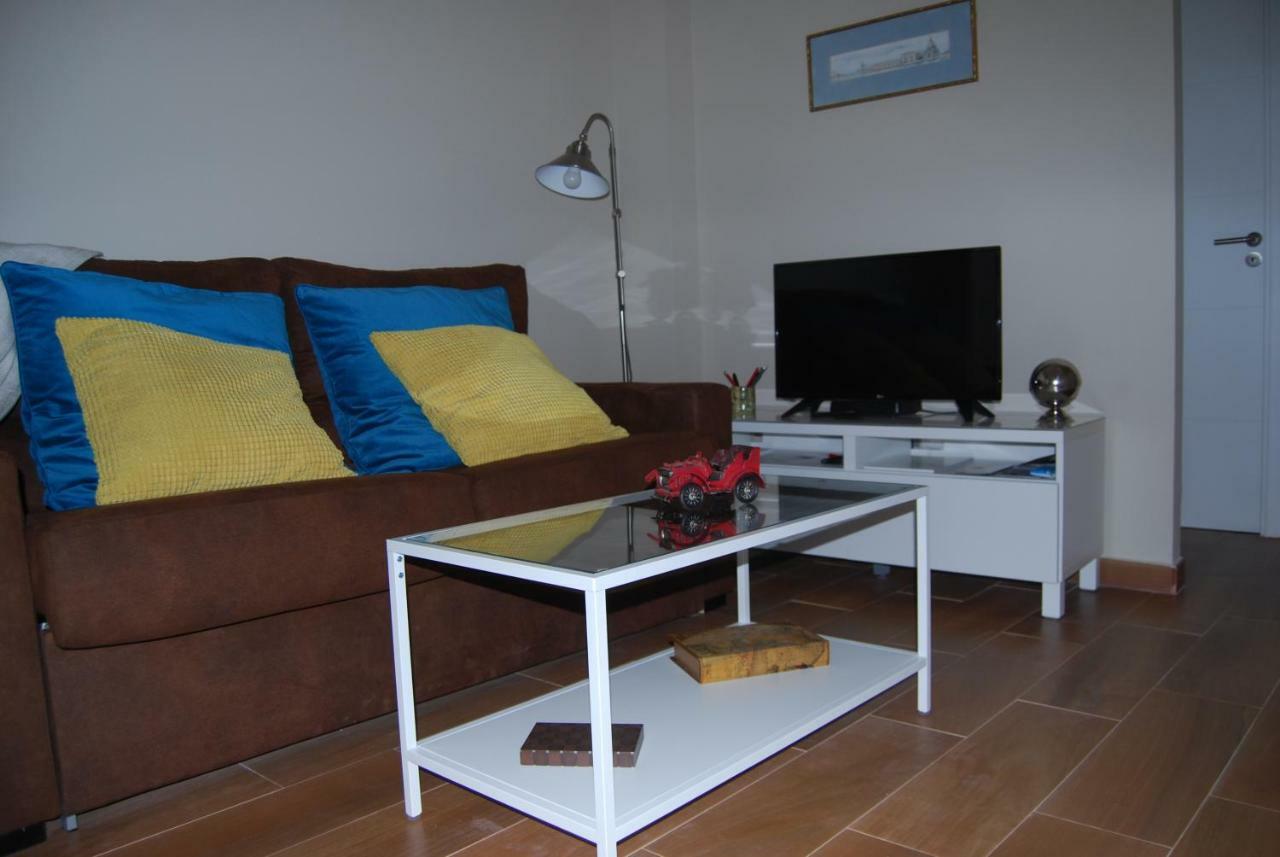Centrico Nuevo Dos Banos Parking Apartment Seville Luaran gambar